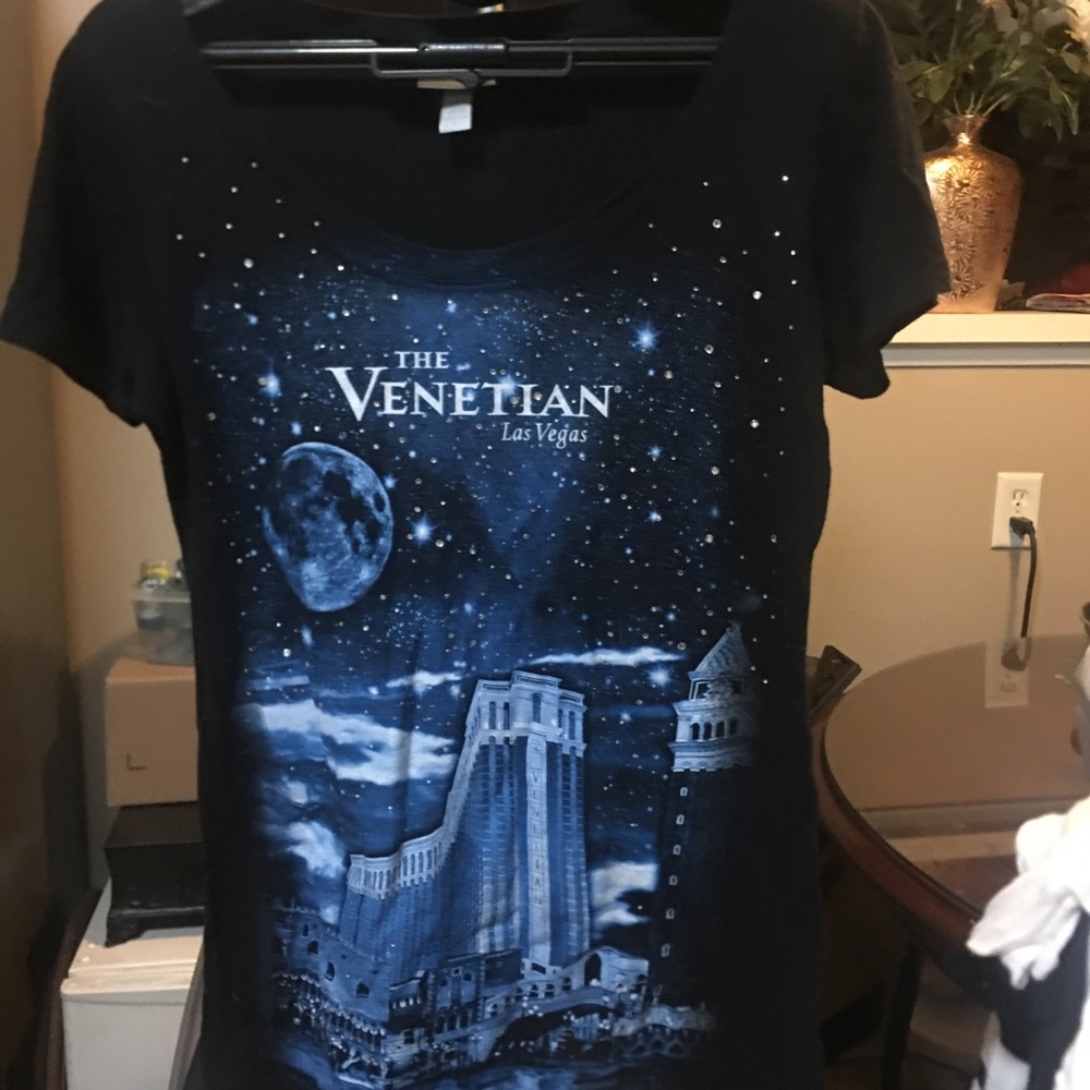 Las Vegas Venetian Juniors/ Women’s shirt